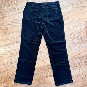 Woolrich Black Corduroy Pants Flat Front Straight Leg 1030 Soft Stretch